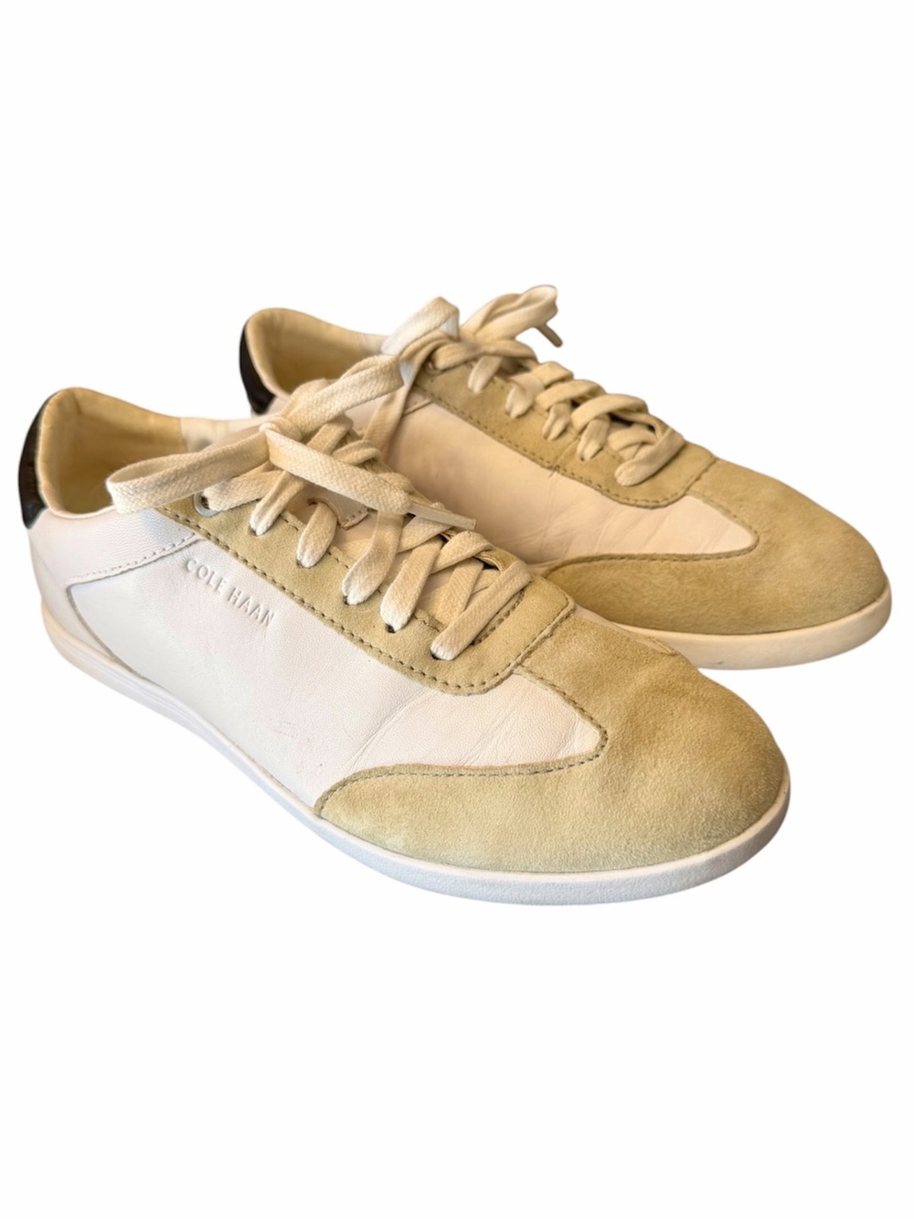Cole Haan Grand OS Crosscourt Turf White Suede Leather Sneakers Sz 6-1/2